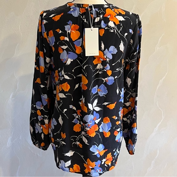 NWT Joie Maizie Caviar Silk Floral Blouse NWT - Picture 4 of 8